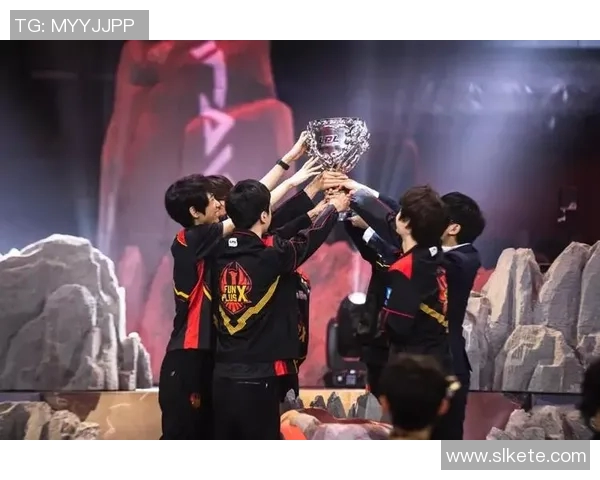 FPX战队从崛起到夺冠的辉煌历程与背后故事揭秘